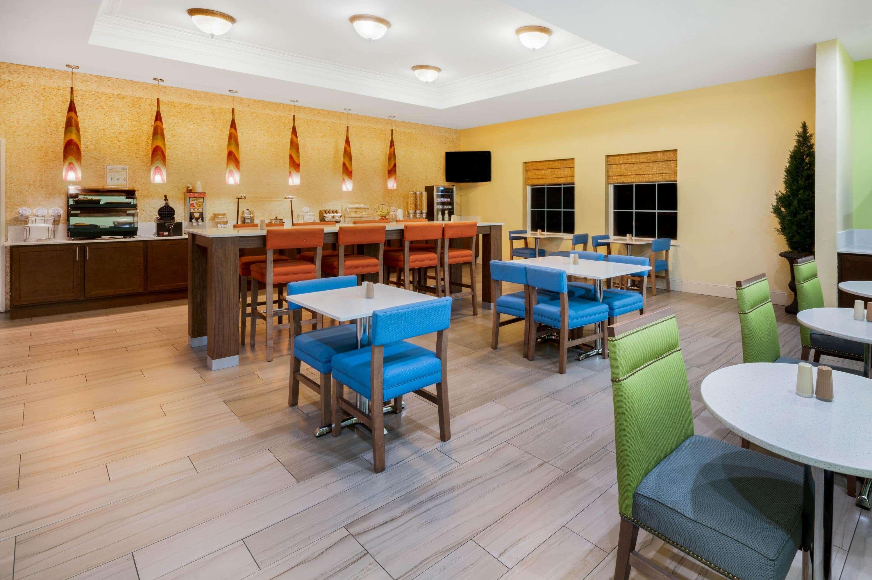 La Quinta Inn & Suites By Wyndham Broussard - Lafayette Area Bagian luar foto