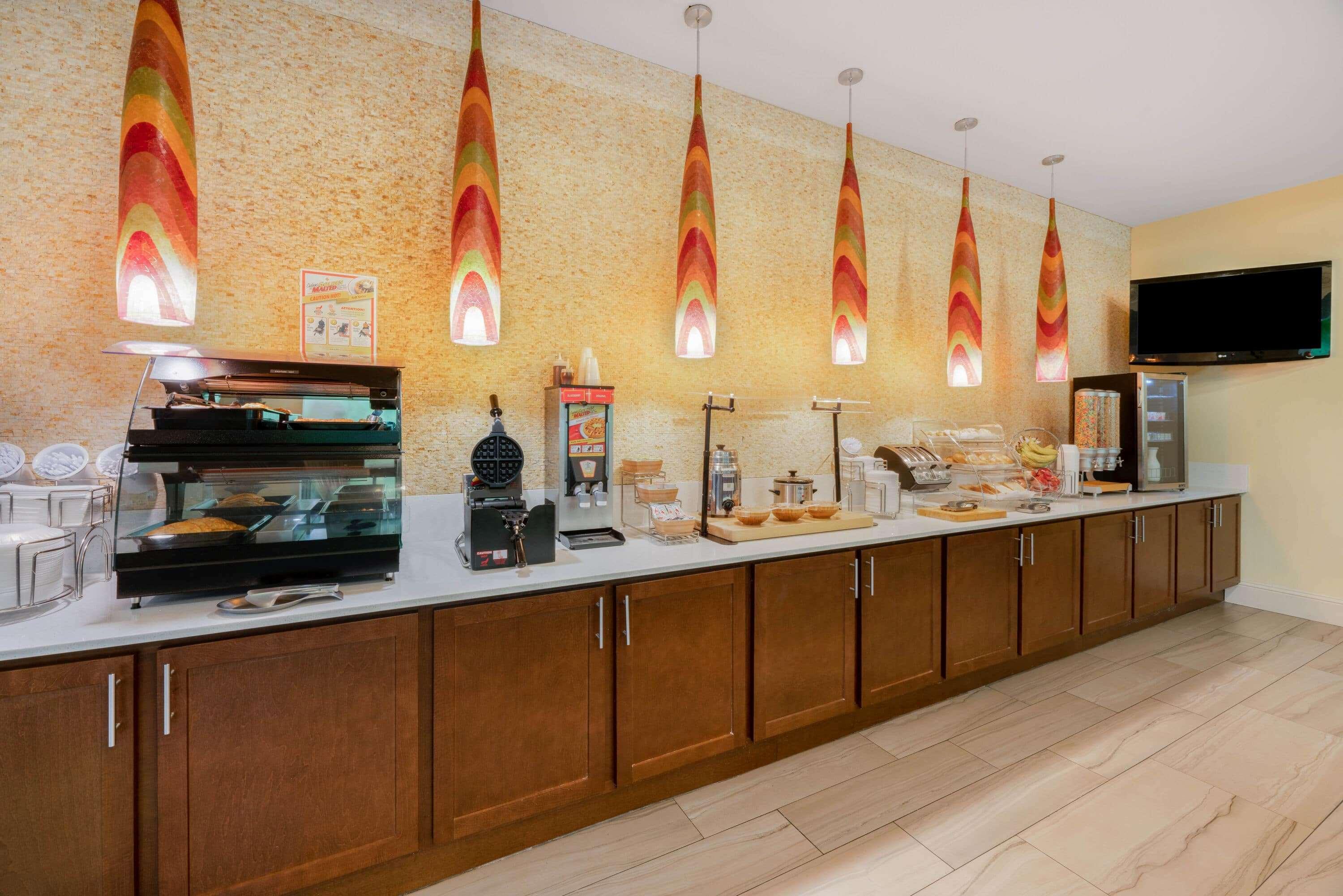La Quinta Inn & Suites By Wyndham Broussard - Lafayette Area Bagian luar foto