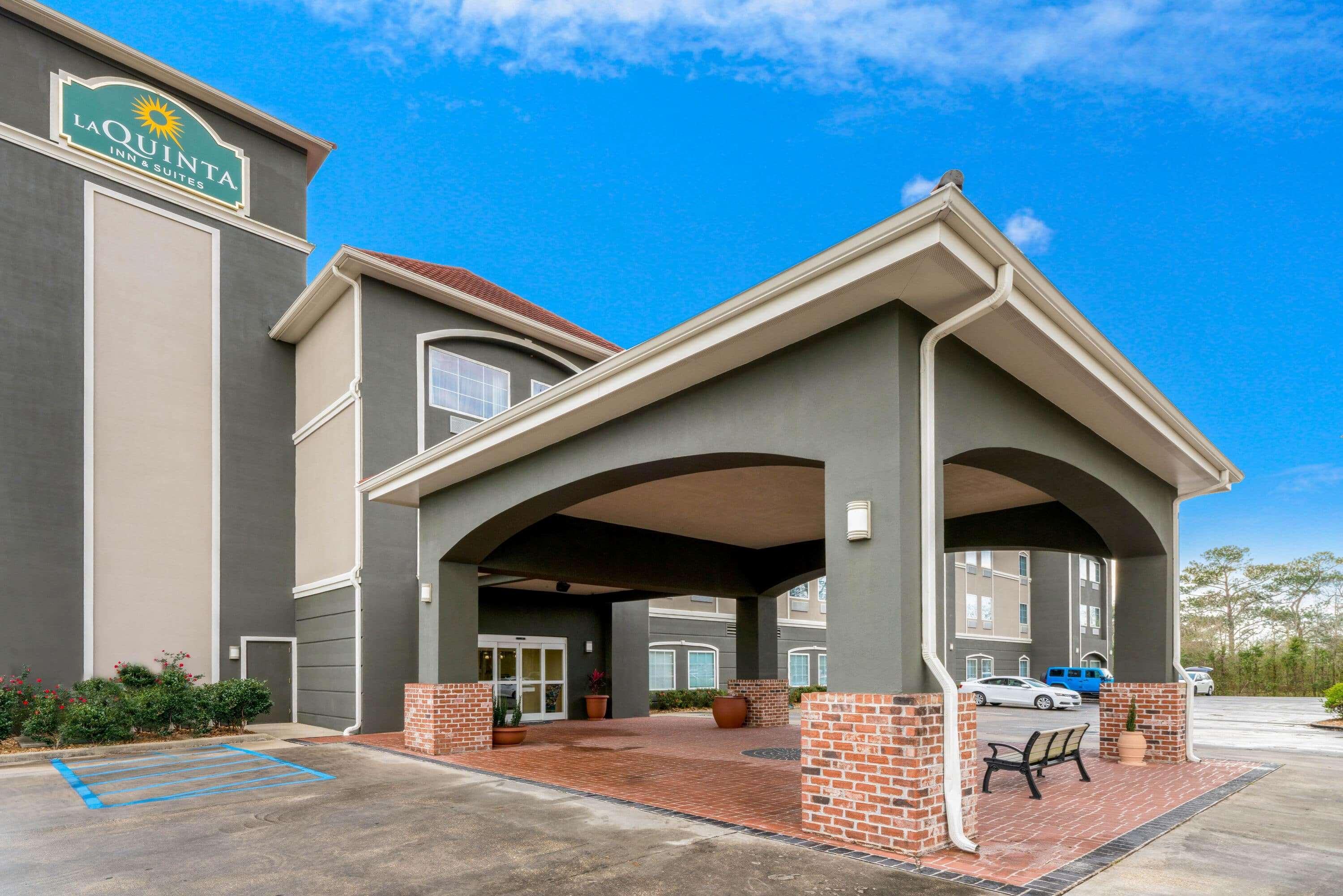 La Quinta Inn & Suites By Wyndham Broussard - Lafayette Area Bagian luar foto